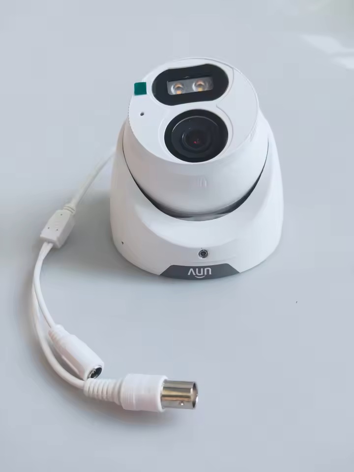 (image for) UNV 5MP LightHunter Weatherproof HD Turret TVI/AHD/CVI/CVBS Analog Security Camera with a 2.8mm Fixed Lens (UAC-T125-AF28M-W)